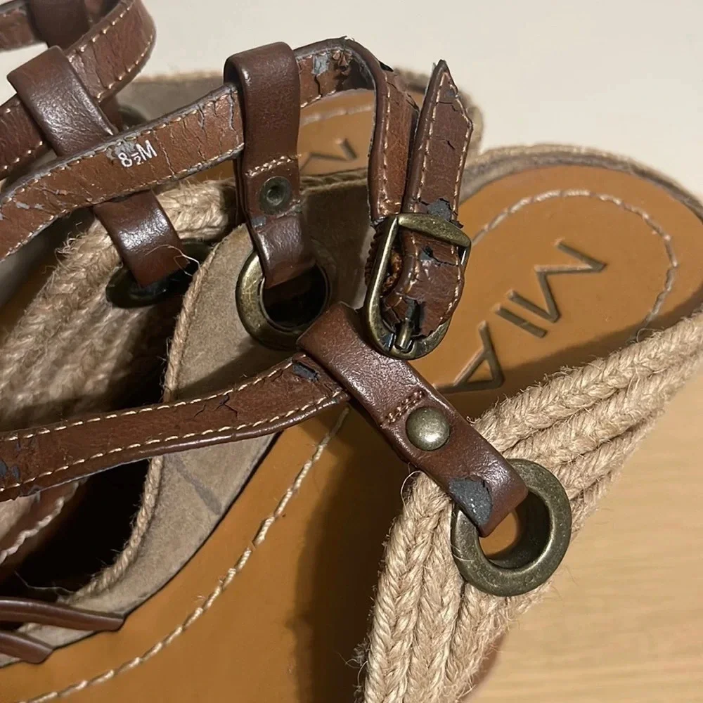 MIA Women's Tan Brown Wedge Platform Sandals Shoes Size 8.5 Medium
